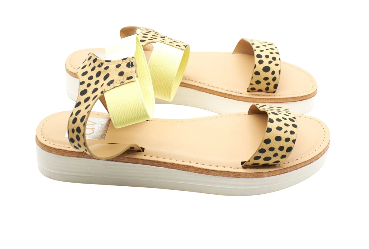 DV Brown Sandal (size Vita Hilfa Dolce 6) by Women's