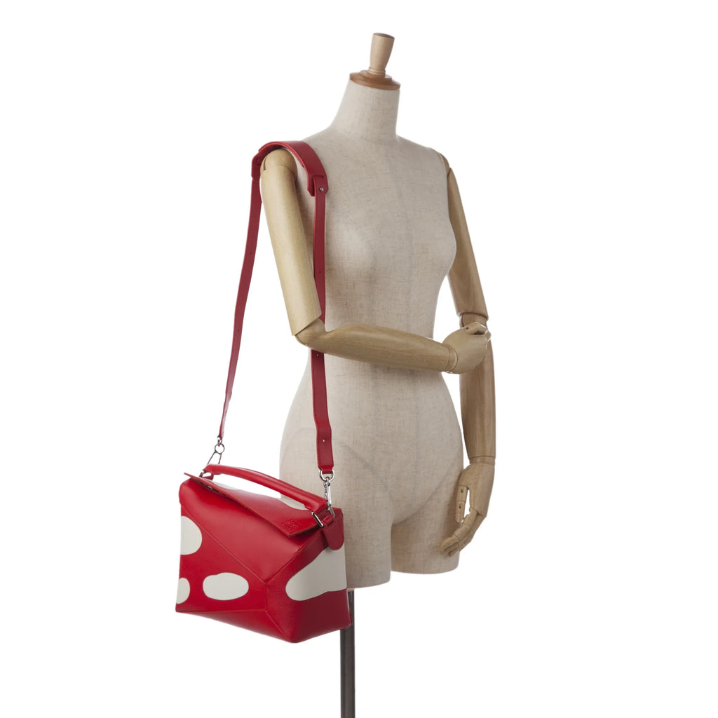 Leather Unisex Pre-Owned Calf Edge Authenticated Puzzle Mushroom LOEWE Red (Good) Small Satchel