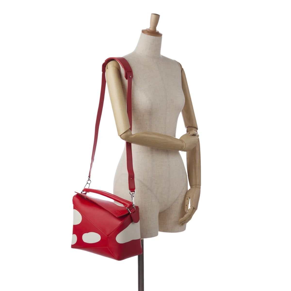 Leather Unisex Pre-Owned Calf Edge Authenticated Puzzle Mushroom LOEWE Red (Good) Small Satchel