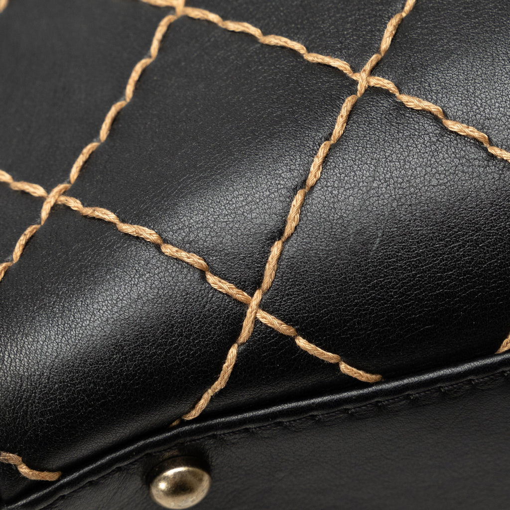 Wild Authenticated CC Handbag Leather Chanel Stitch (Good) Pre-Owned Lambskin HandleBag Top Black Unisex