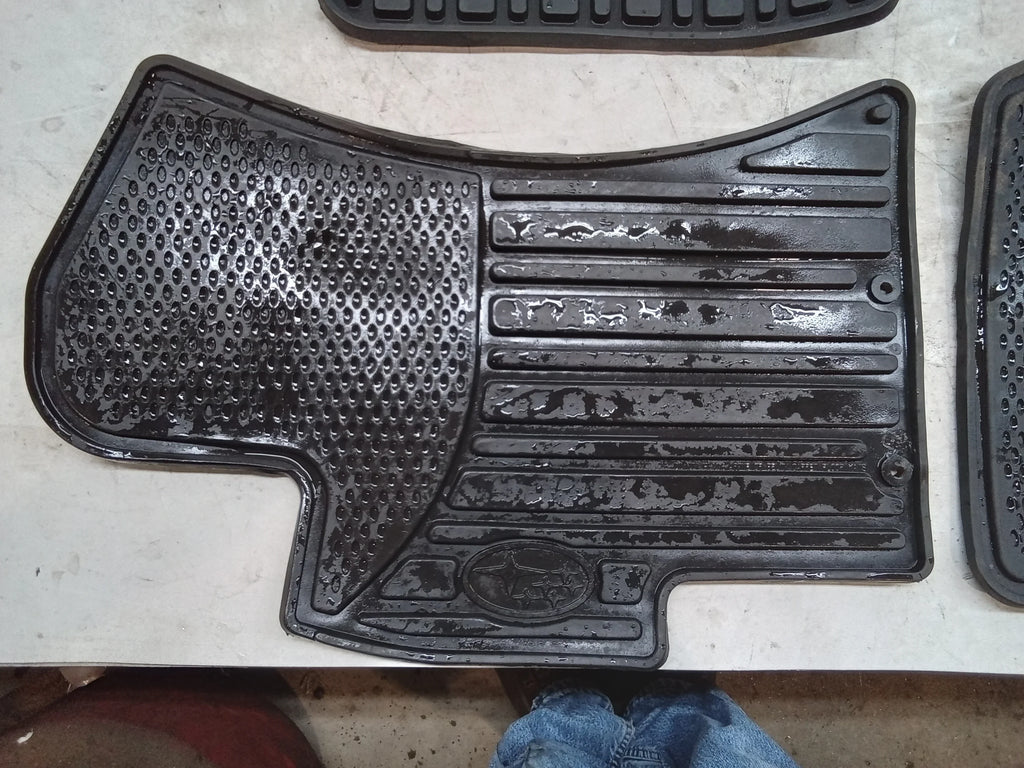 OEM Right Rubber 2 Pre-Owned 10 Forester Mats (Good) Subaru Left Rear Floor Front And 2