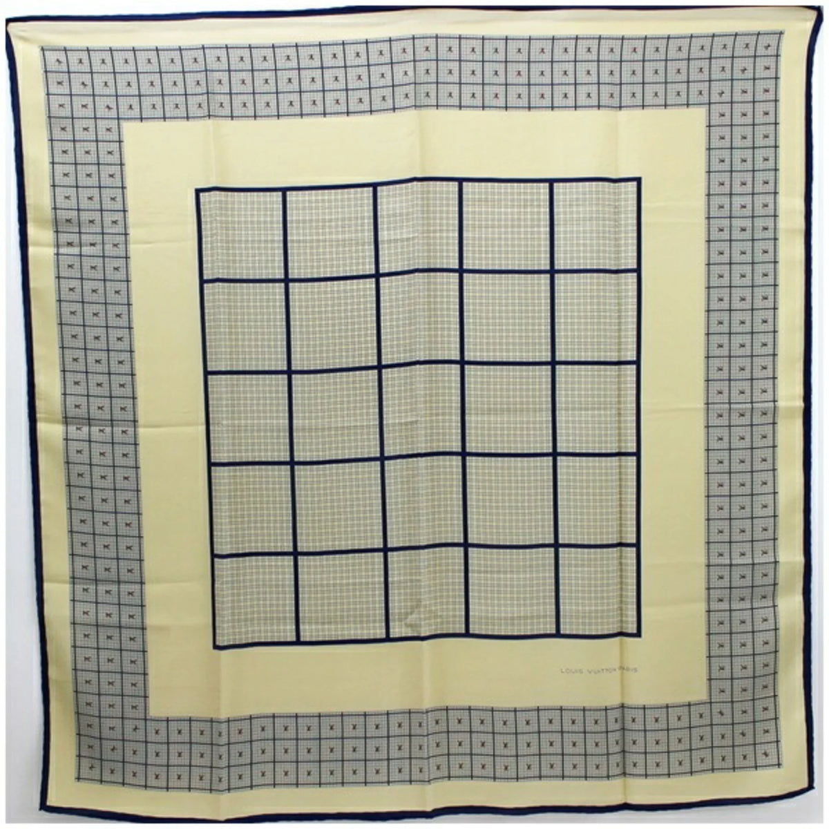 Louis Women's Muffler Vuitton Beige Pre-Owned Scarf (Good)