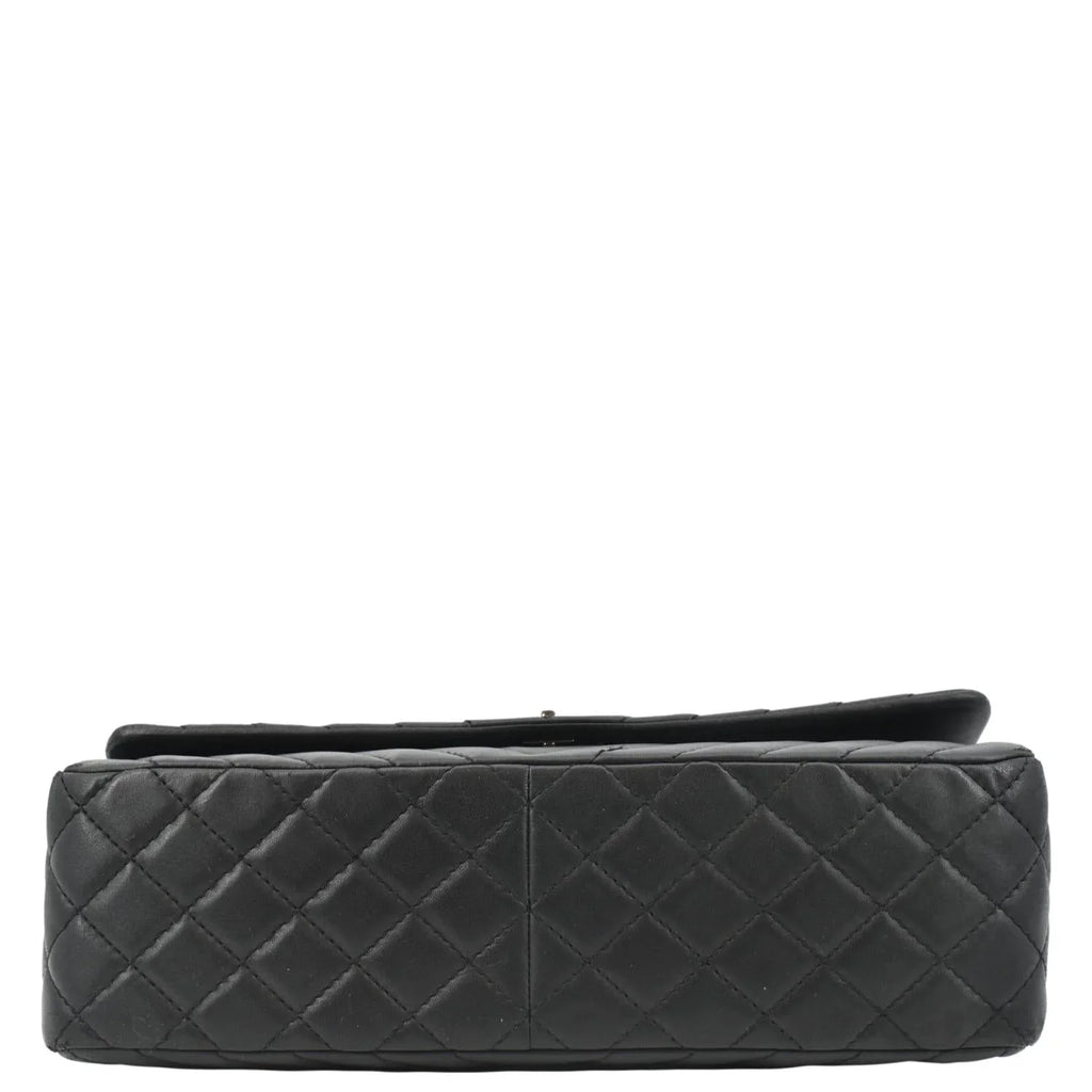 Crossbody Flap Chevron Lambskin Pre-Owned Surpique Medium CHANEL Black Leather Bag