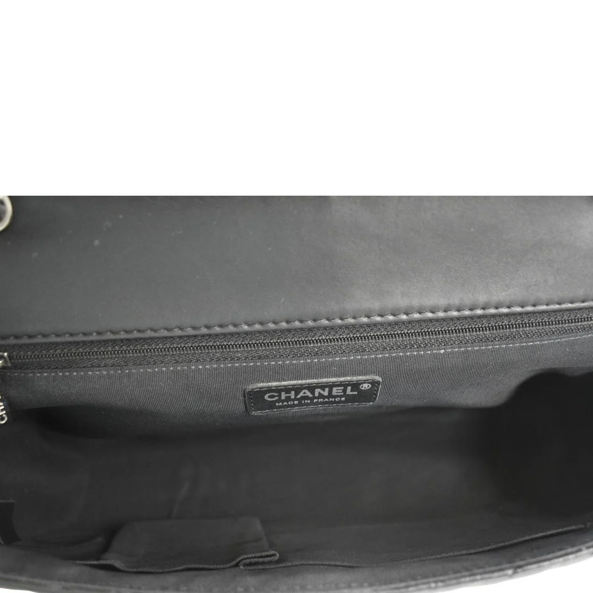 Crossbody Flap Chevron Lambskin Pre-Owned Surpique Medium CHANEL Black Leather Bag